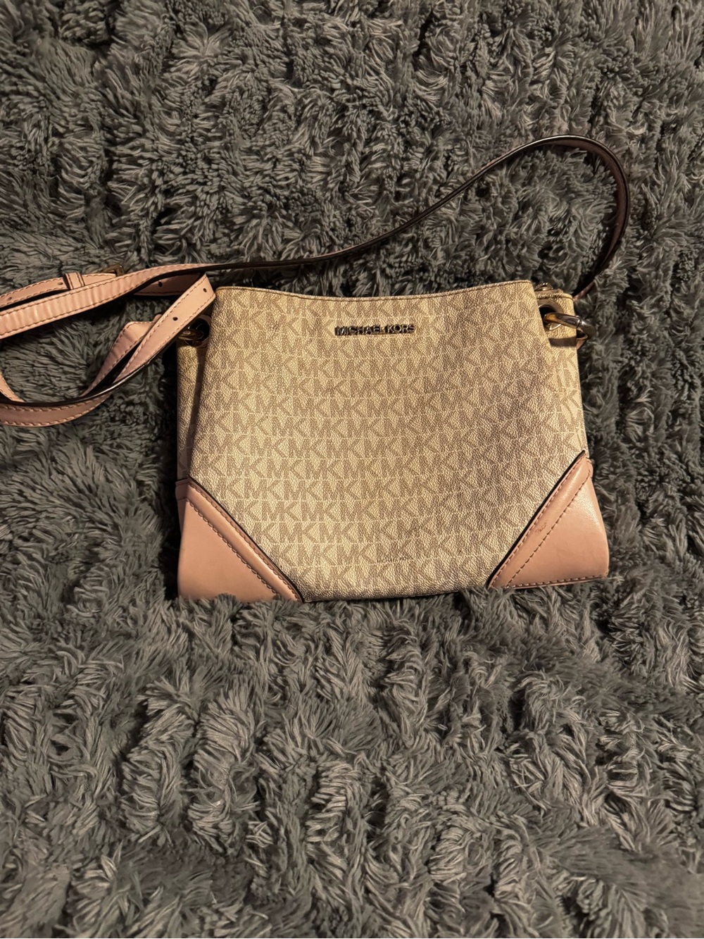 Michael Kors Beige Signature Crossbody with Pink Trim and Gold Hardware